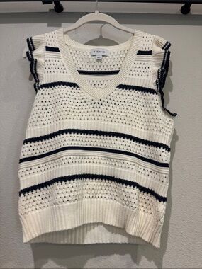 Evereve Cream Knit V-Neck Stripe Sweater Vest with Navy Trim